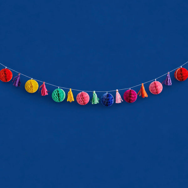 GIRLANDE - BUNTE WABEN & QUASTEN